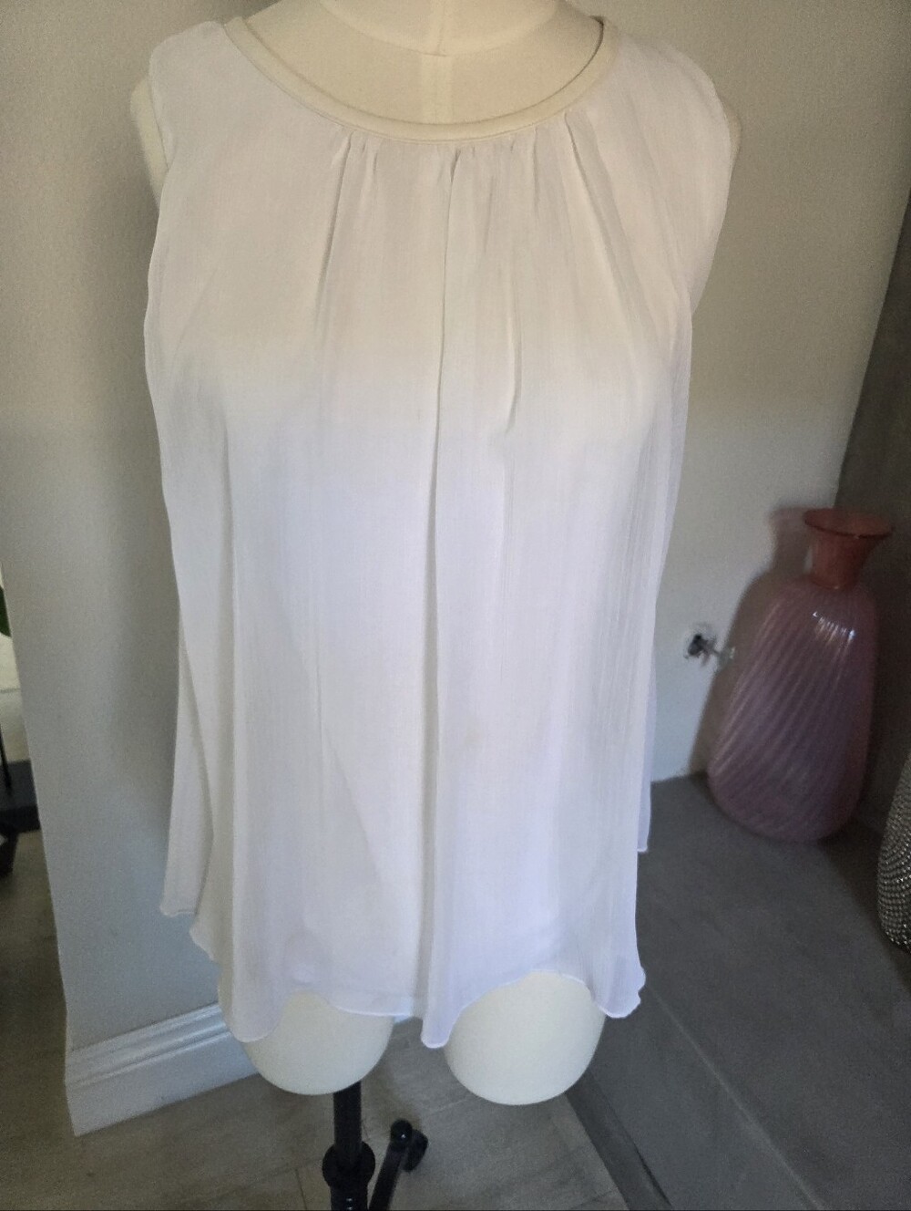 Elegant Sleeveless Pleated Flowing White Top